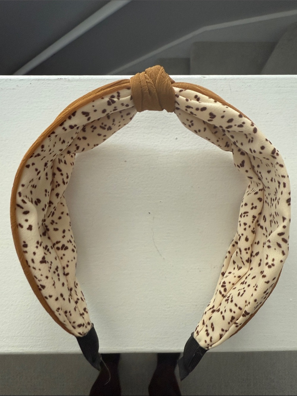 Speckled Cream and Tan Knotted Headband - Women's Hair Accessory